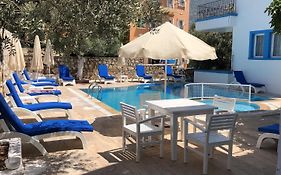 Lizo Hotel